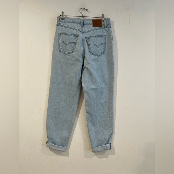 Levi’s premium  MOM JEANS   light blue size 28 - Picture 3 of 6